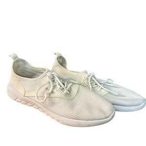 Pro player White Athletic Shoes Size 7
